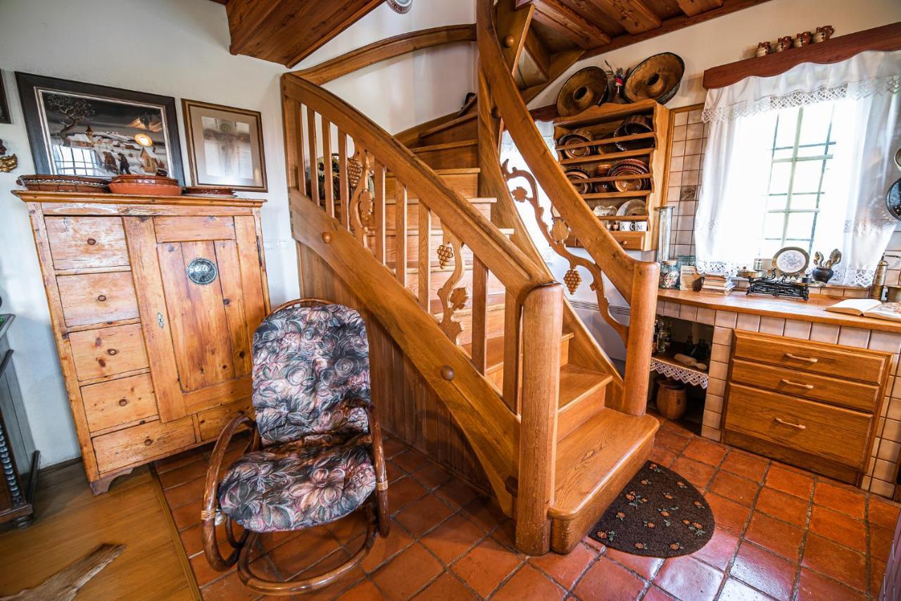 Authentic Countryside Villa With Hot Tub Veliki Kamen Exterior photo